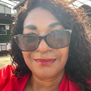 Meet your Posher, Patricia